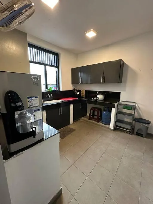 Spacious 3-Bedroom House In Colombo Bokundara Holiday home
